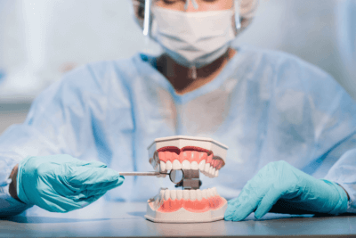 Conheça as tecnologias indispensáveis no trabalho de um especialista em prótese dentária