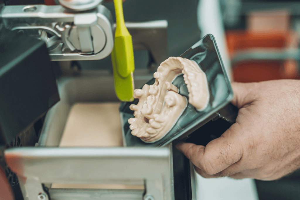Impressora 3D prótese dentária: para que serve e quando é usada